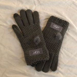 NEW❣️Dressy Gray PomPoms